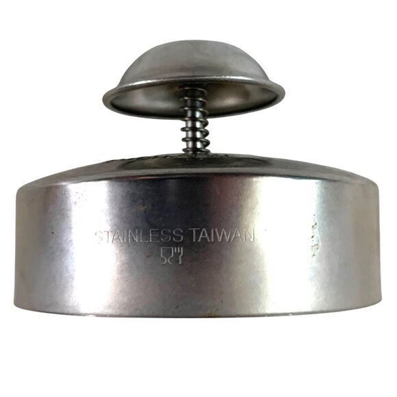 The Pampered Chef Cut-N-Seal Sandwich Bento Press Sealer Stainless Steel 3.5" - Picture 4 of 5